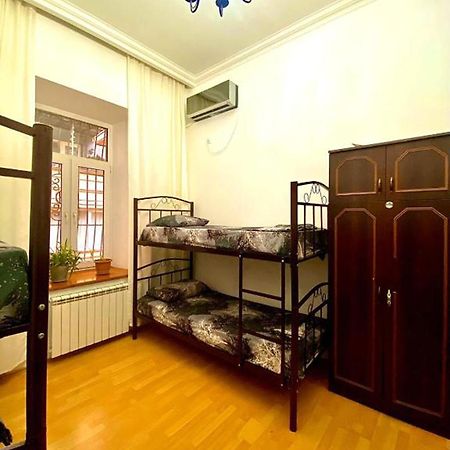 S T Hostel Formerly Sth Hostel Баку Екстериор снимка
